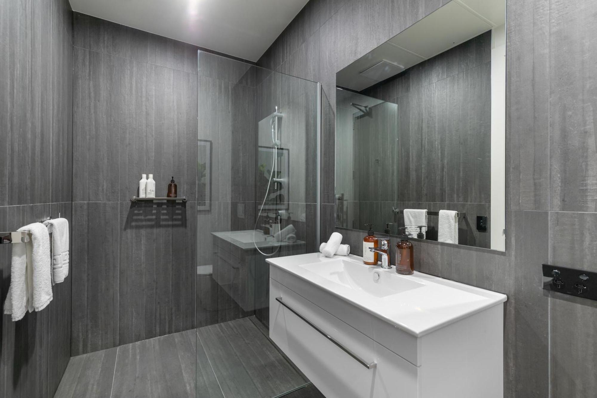 12Th Avenue Suites ควีนส์ทาวน์ ภายนอก รูปภาพ
