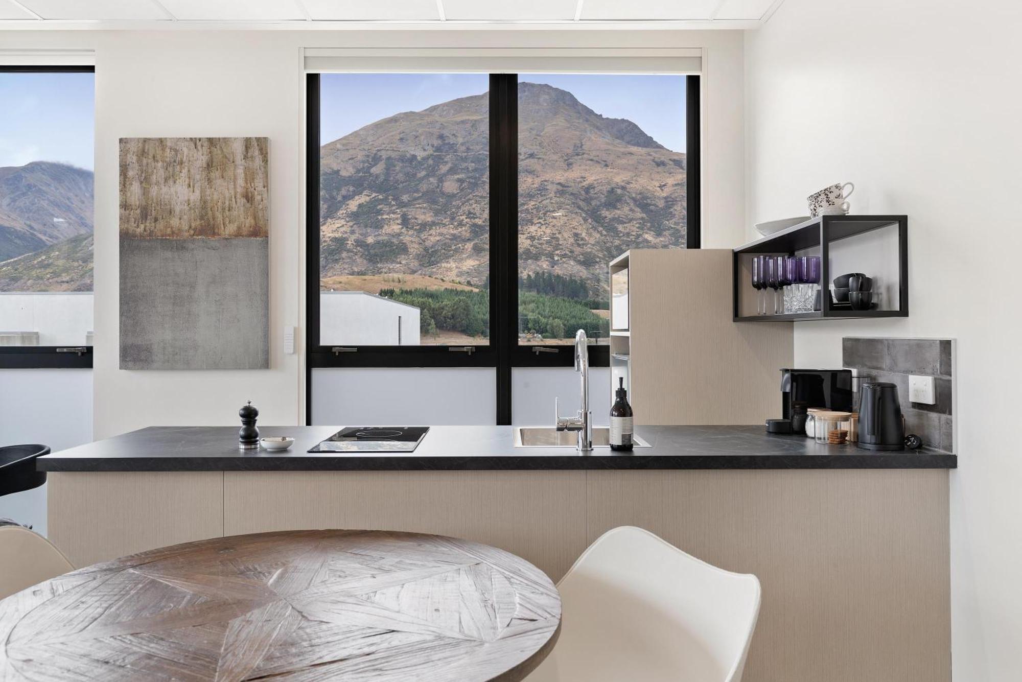 12Th Avenue Suites ควีนส์ทาวน์ ภายนอก รูปภาพ